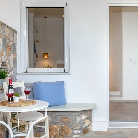 Thea Naxos