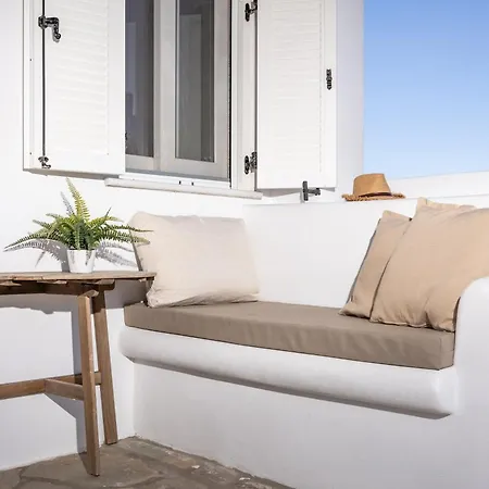 Thea Naxos Apart-hotel 4*