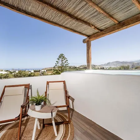 Thea Naxos Apart Otel 4*