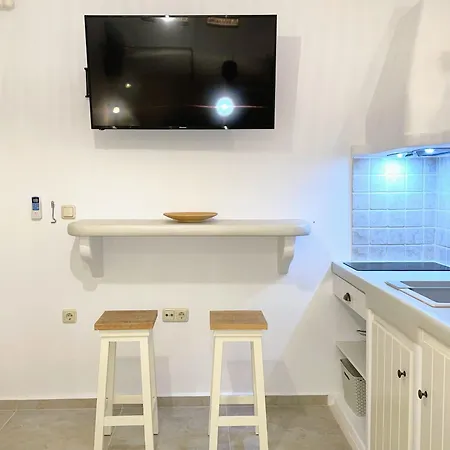 Thea Naxos Aparthotel 2*