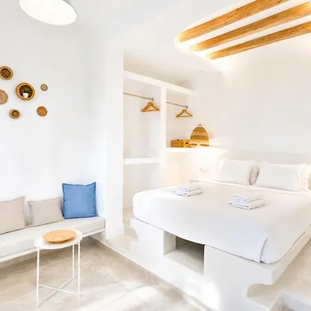 Thea Naxos