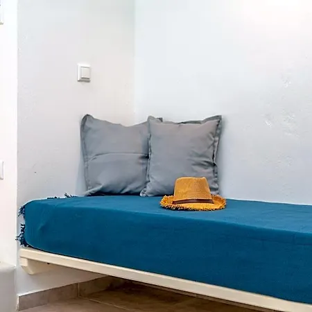 Thea Naxos Apart Otel