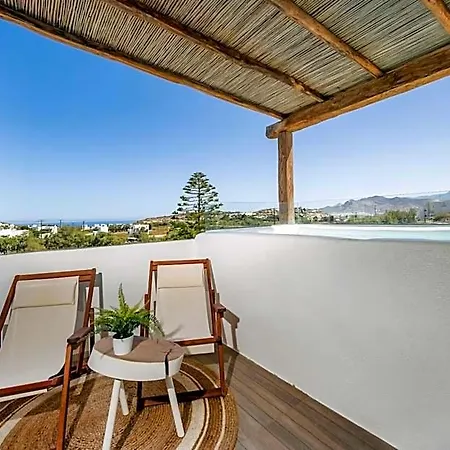 Thea Naxos Apart Otel 4*