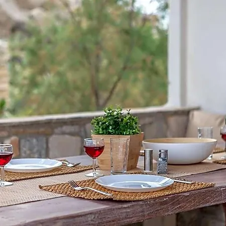 Thea Naxos Apart Otel 4*
